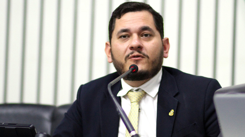 O Tribunal Regional Eleitoral do Ceará afastou nessa terça-feira, 21, a condenação de inelegibilidade do suplente de deputado estadual e assessor especial de Desenvolvimento Regional do Ceará, Audic Mota (MDB)