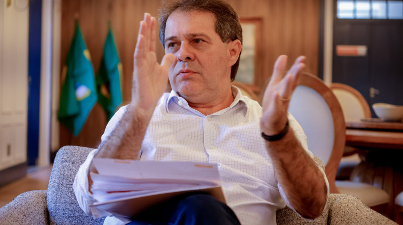 Gestão Evandro anunciou aumento da tarifa de ônibus a partir de 2026