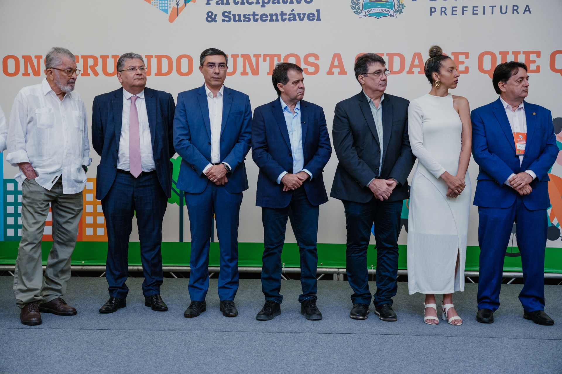 FORTALEZA-CE, BRASIL, 24-10-2025: Abertura da Conferência do Plano Diretor, que foi realizada no Centro de Eventos de Fortaleza. A ocasião contou com a presença do Prefeito de Fortaleza, Evandro Leitão, o Presidente da Comissão de Revisão do Plano Diretor, Benigno Júnior, e Presidente do Ipplan, Arthur Bruno.  (Foto: Fernanda Barros/ O Povo) (Foto: FERNANDA BARROS)