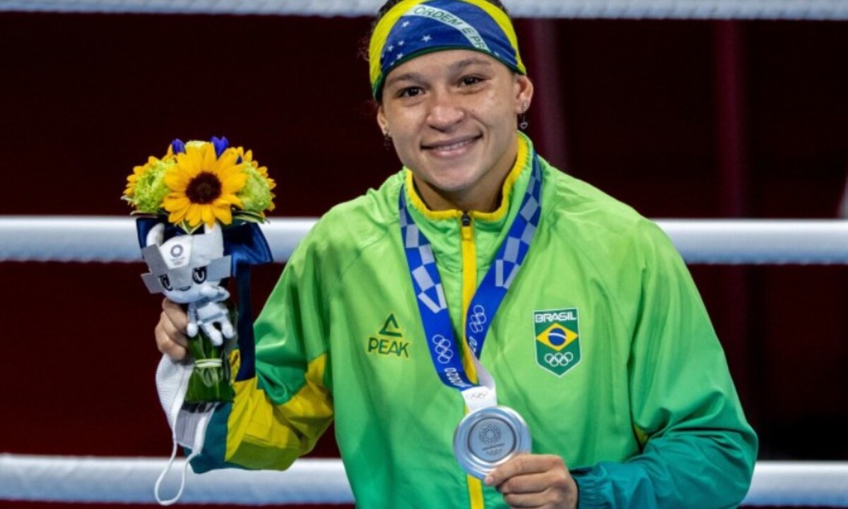 Boxe - Nos ringues, o Brasil conquistou nove medalhas até hoje, mas apenas Beatriz Ferreira subiu ao pódio em mais de uma edição. A atleta natural de Salvador foi medalha de prata em Tóquio-2020 e bronze em Paris-2024 na categoria peso leve.

