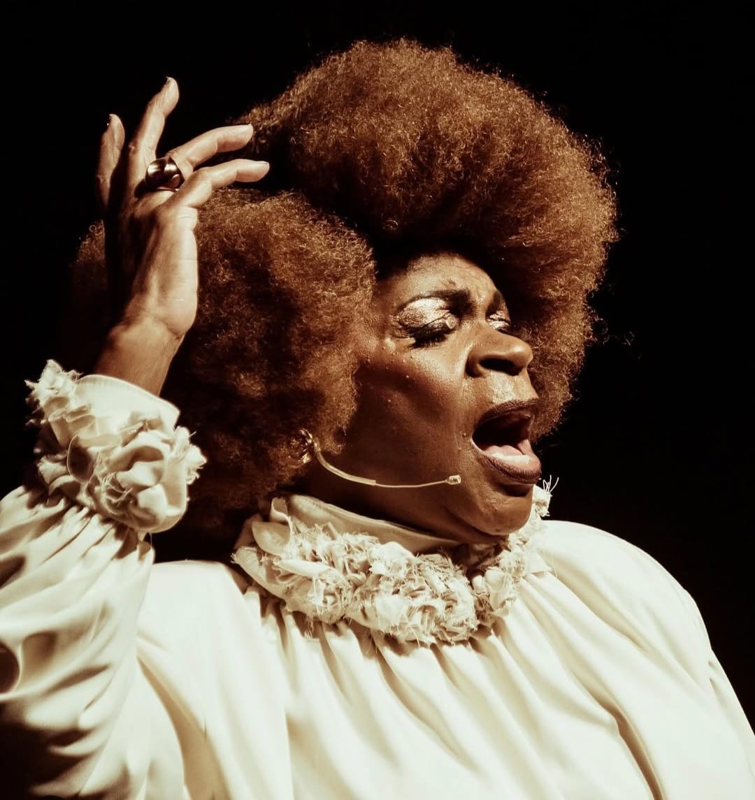 Atualmente, Zezé afirma que prefere deixar às novas gerações a liderança na luta contra o racismo. Sua missão, porém, foi cumprida com excelência: deixou um legado e abriu caminhos para novos artistas negros.
