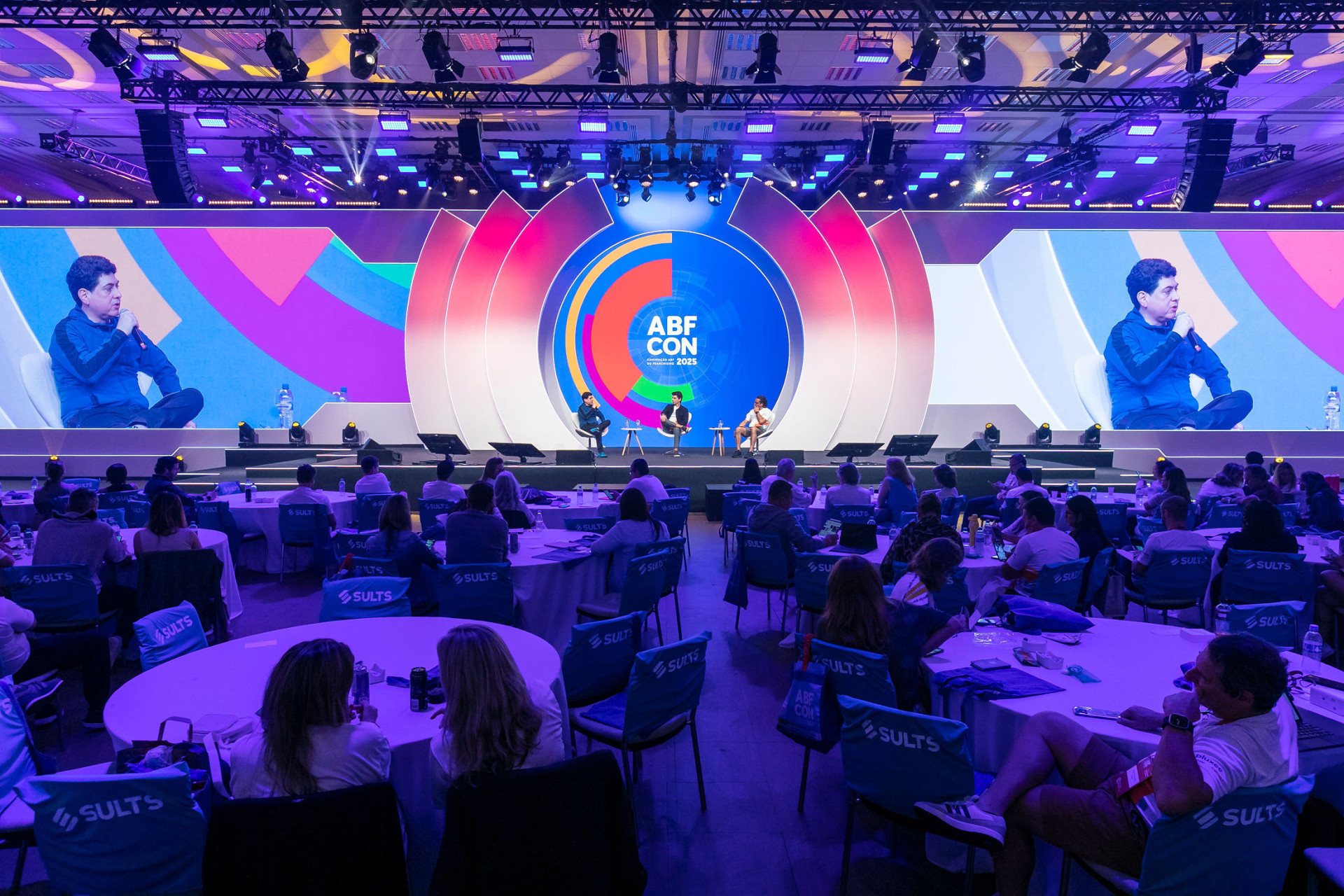 Evento ABF CON 2025, realizado na ilha de Comandatuba, reuniu todo o setor de franquias do Brasil (Foto: Divulgação/ Keiny Andrade)