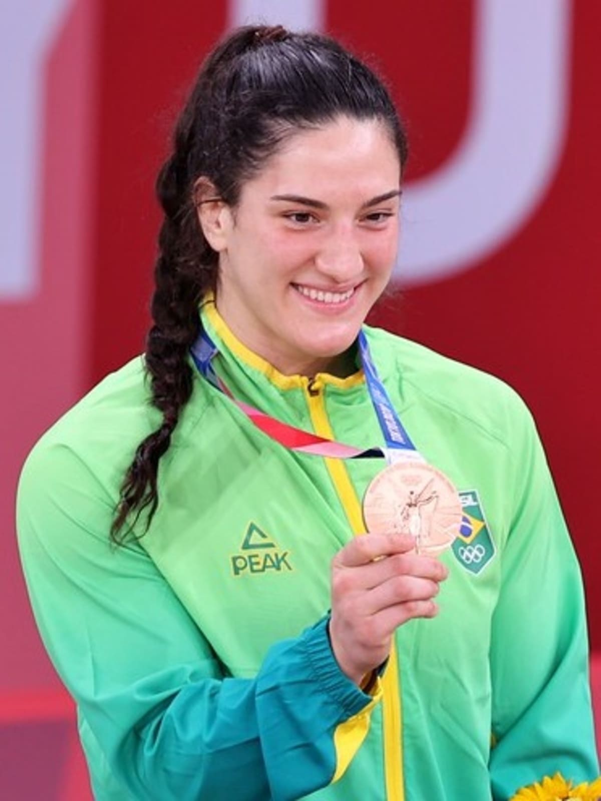 Judô - Na modalidade que mais medalhas olímpicas deu ao Brasil, com 28, os recordistas do país são Mayra Aguiar e Rafael Silva, com três pódios cada.
