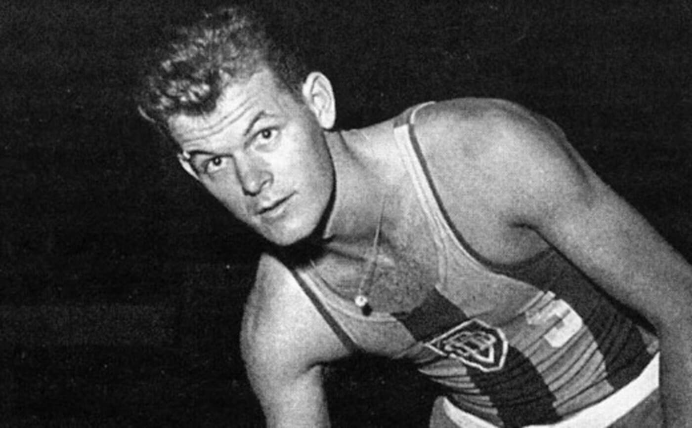 Basquete masculino - Oito brasileiros conquistaram duas das três medalhas olímpicas do país na modalidade, nos anos de 1948, 1960 e 1964: Algodão, Amaury Passos, Antonio Salvador Sucar, Édson Bispo dos Santos, Jatyr Eduardo Schall, Mosquito, Rosa Branca e Wlamir Marques. 

