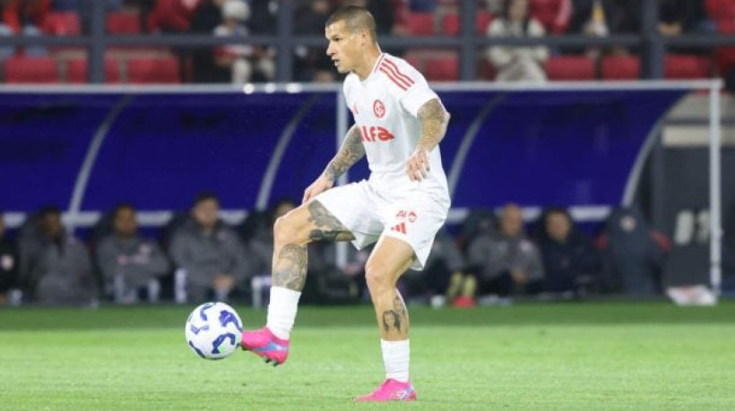 Meio-campista lamenta resultado contra o Fluminense, mas vê time no caminho certo e classifica jogo como 