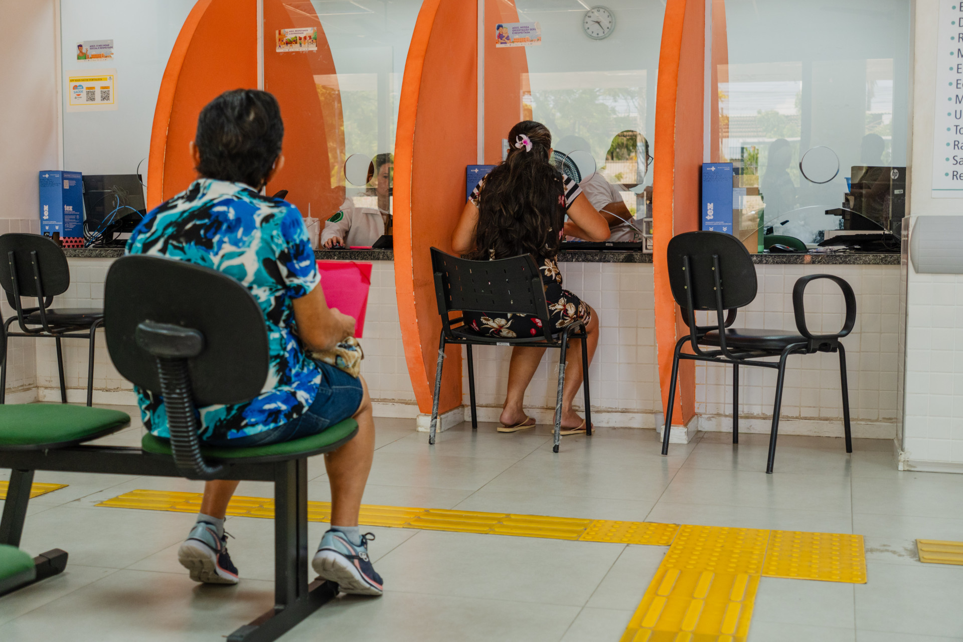 Tranquila movimentação para retirada dos medicamentos em policlínicas de Fortaleza na manhã de sábado