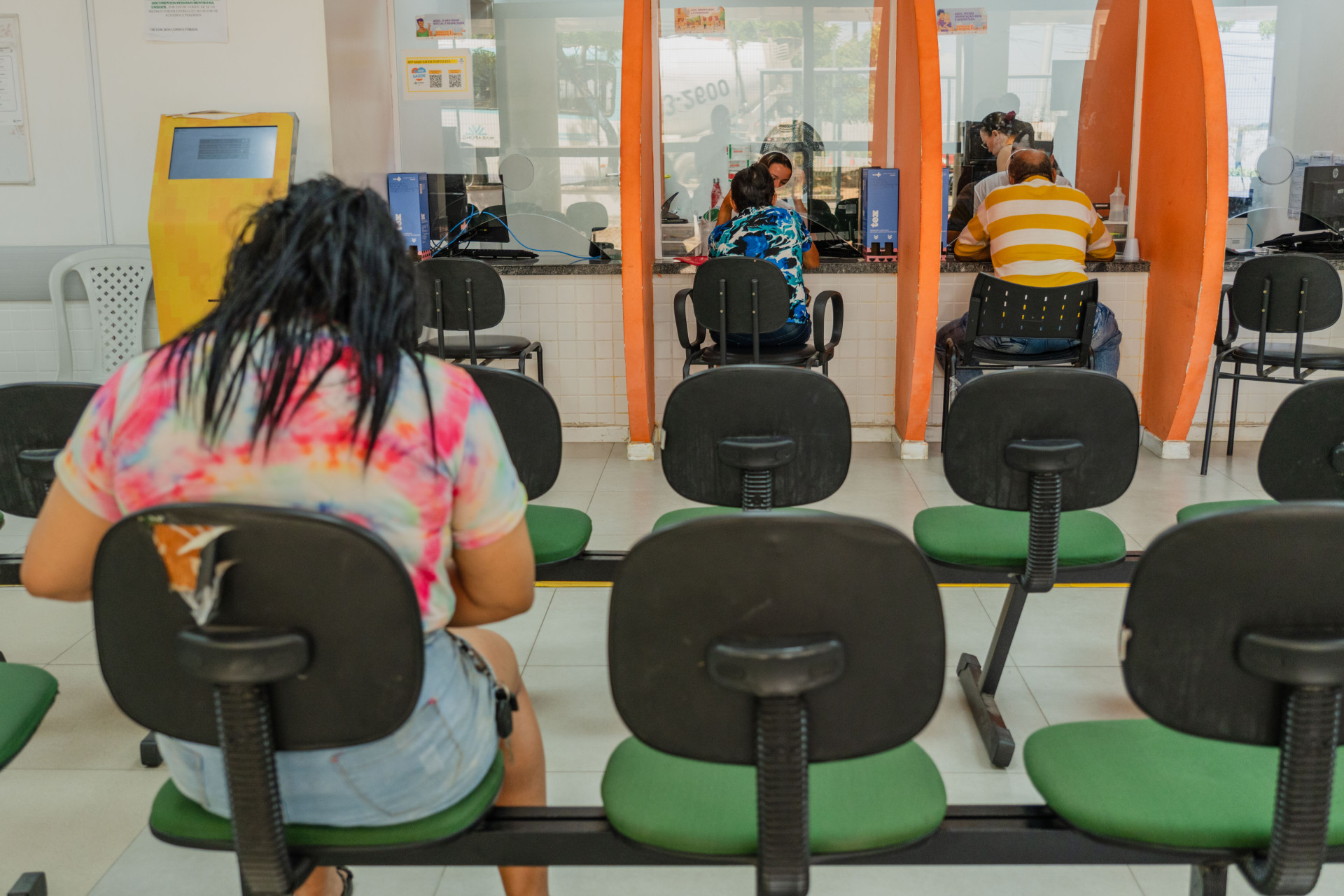 Tranquila movimentação para retirada dos medicamentos em policlínicas de Fortaleza na manhã de sábado