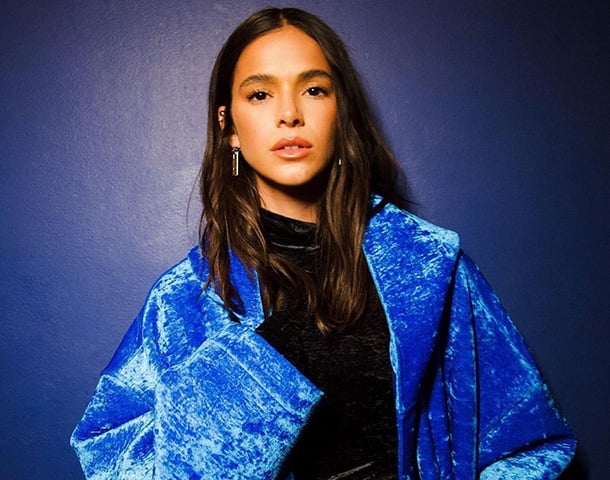  Bruna Marquezine - A atriz nascida em Duque de Caxias (RJ), em 4/8/1995, se chama Bruna Reis Maia. Ela mudou o sobrenome para ingressar numa agência de talentos. Já havia uma Reis Maia cadastrada. Bruna, então, pegou emprestado o sobrenome Marquezine da avó.