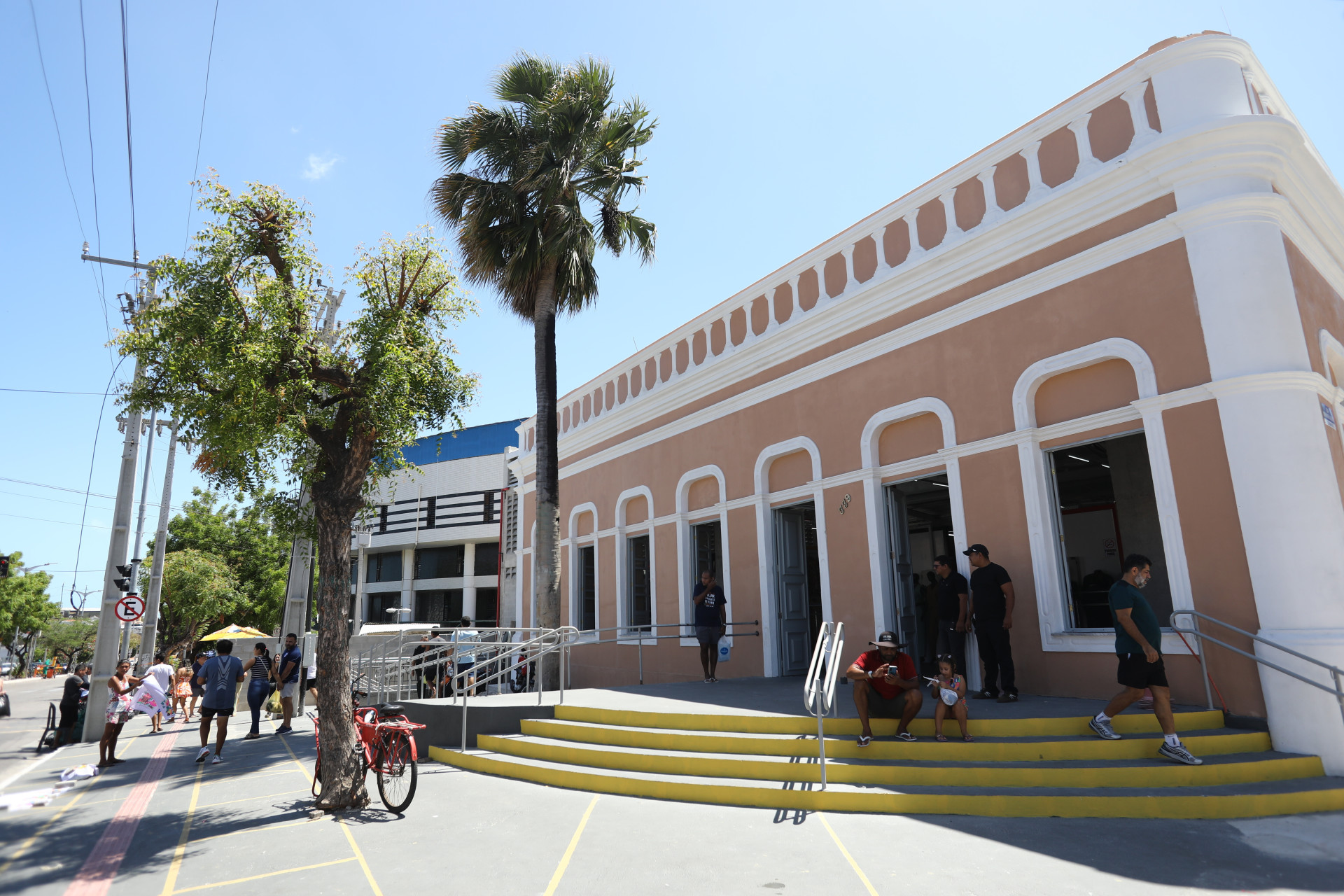 O local foi construído em 1830 e passa a contar com mais boxes de vendas (Foto: FÁBIO LIMA)