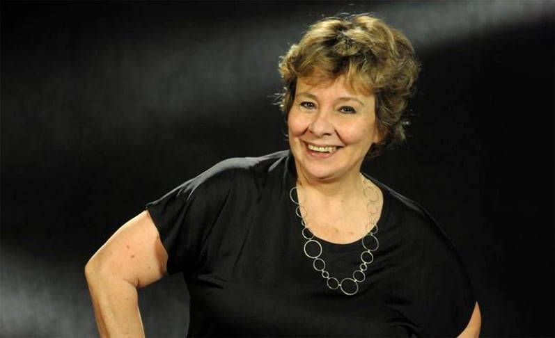 Débora Duarte - A atriz paulista, nascida em 2/1/1950 - mãe das atrizes Daniela e Paloma Duarte - se chama Débora Susan Duke. Mas adotou o sobrenome artístico do padrasto, o ator Lima Duarte, com quem sua mãe, a atriz Marisa Sanches, se casou quando ela tinha 1 ano. 