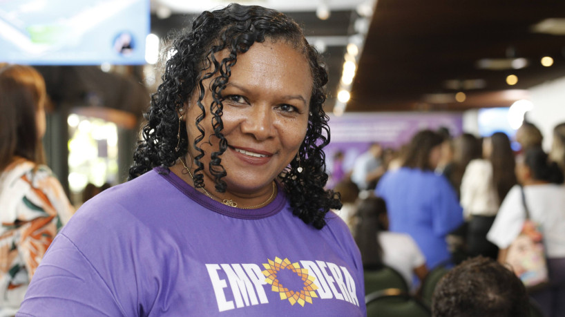 ​​Ações do PReVio integram escolas, lideranças e equipamentos sociais para fortalecer vínculos comunitários e prevenir a violência. Na foto, participante do projeto Empodera. 