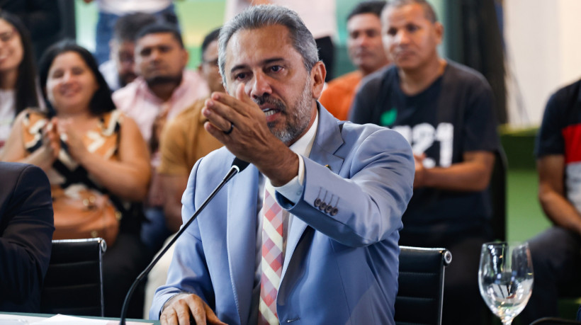 Elmano de Freitas afirma que história de Ciro Gomes sempre foi no campo progressista