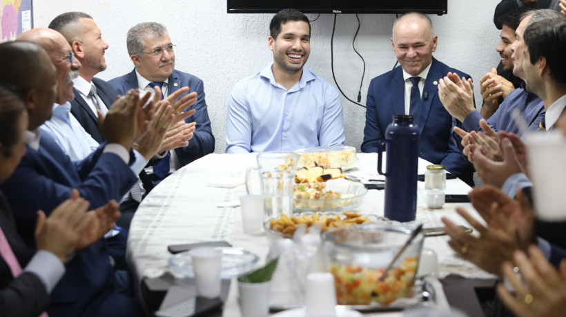 FORTALEZA-CE, BRASIL,28.10.2025:  Café da oposição com André Fernandes. (Fotos: Fabio Lima/OPOVO)