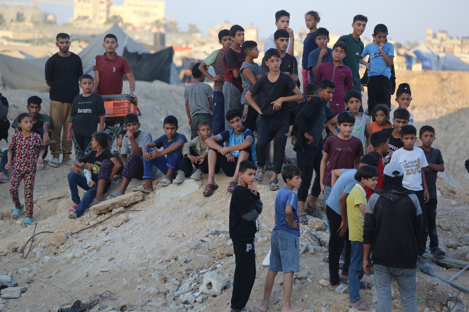 GAZA voltou a ser bombardeada mesmo com cessar-fogo (Foto: BASHAR TALEB / AFP)