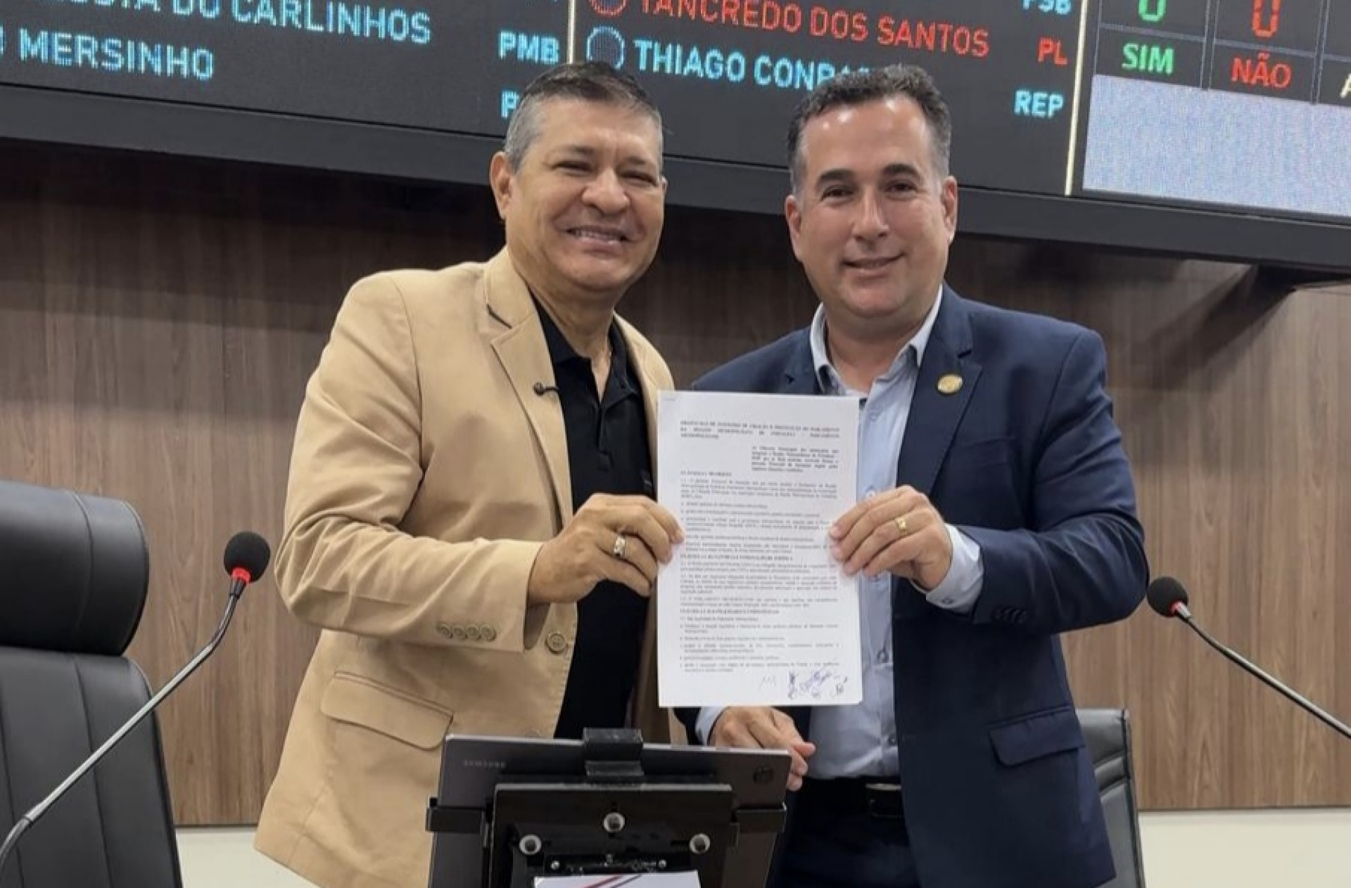 Caucaia assina protocolo para fortalecer ligação entre Câmaras da região metropolitana
  (Foto: Tiago Barros )