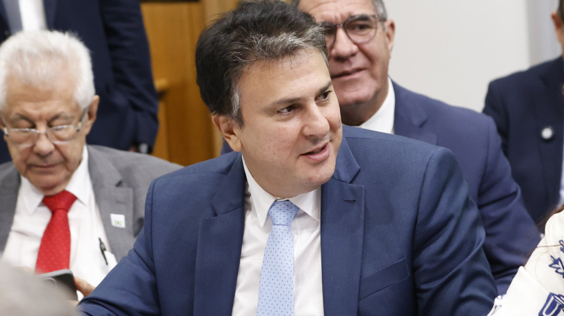 Camilo Santana em reunião na Câmara dos Deputados 