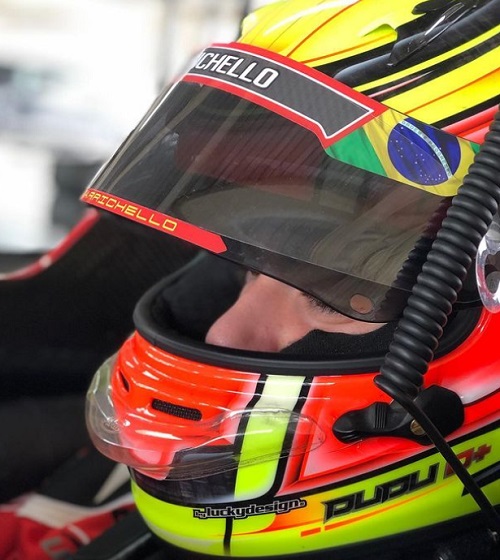 Outra marca pra lá de marcante em sua trajetória na Fórmula 1 são os 68 pódiuns. Ou seja, em quase 70 corridas ele esteve entre os 3 melhores. 