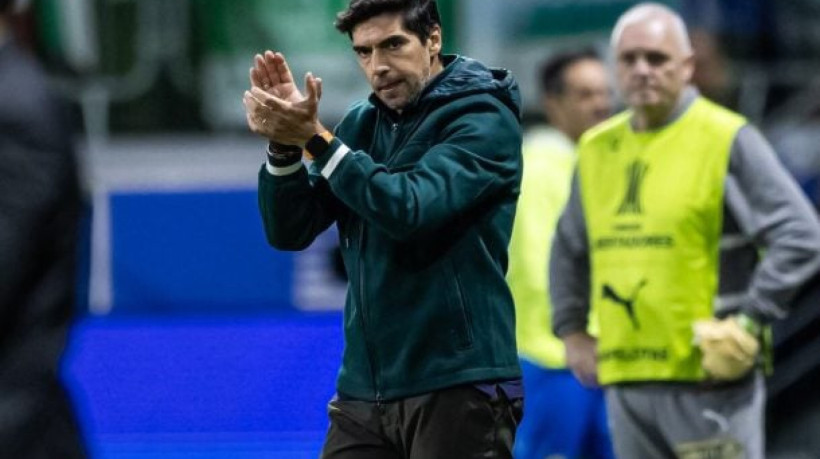 Técnico mais vitorioso da era moderna do Verdão celebra marco simbólico nesta quinta-feira, quando o time precisa reverter 3 a 0 contra a LDU