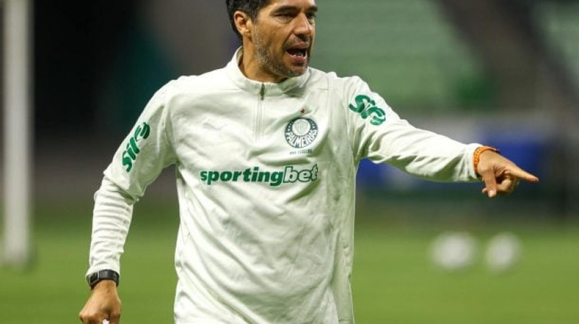 Técnico acredita em remontada contra a LDU e aposta na força do estádio, onde o Verdão já venceu 37 vezes por três ou mais gols sob seu comando