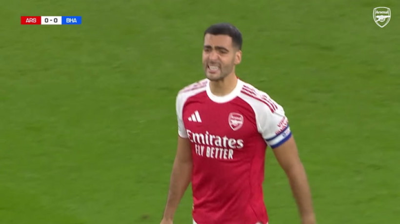 Arsenal vence o Brighton por 2 a 0 e avança às quartas da Copa da Liga Inglesa