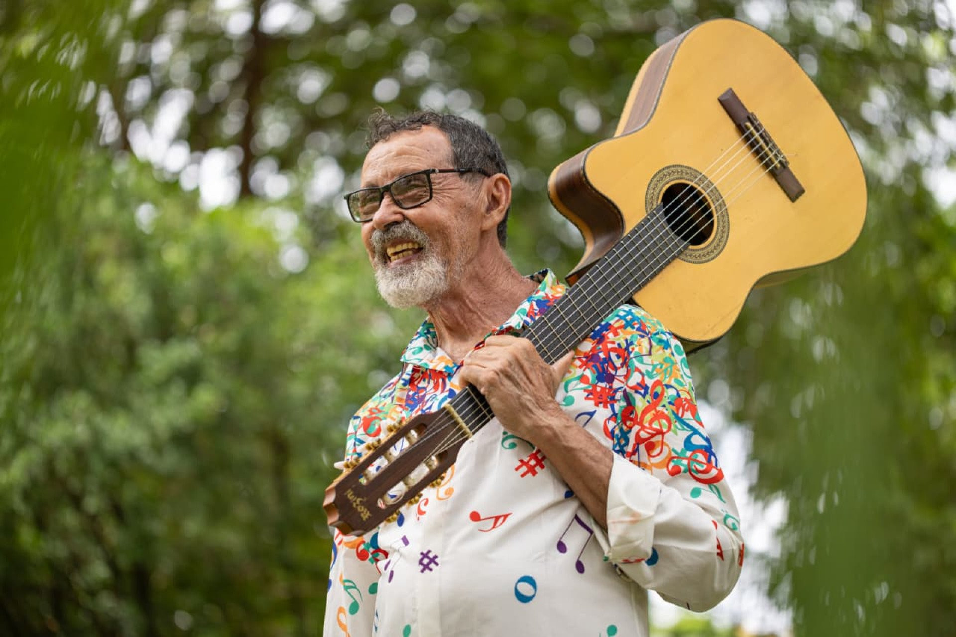 Abidoral Jamacaru desembarca em Fortaleza para sessão de autográfos e divulgação do vinil (Foto: Samuel Macedo/divulgação)