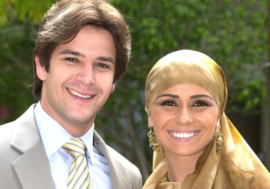 O romance proibido de Lucas e Jade, com pano de fundo na cultura islâmica e na polêmica da clonagem, chegou a mais de 107 países.