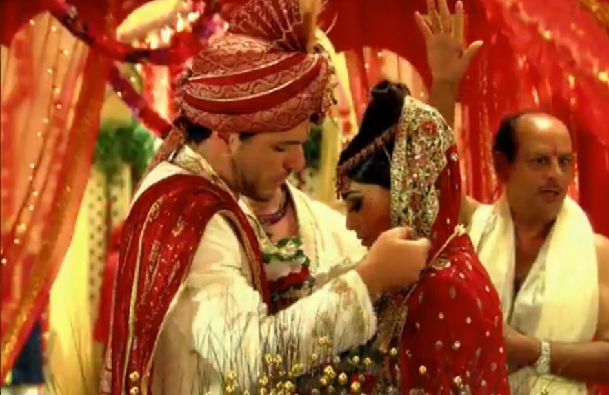 Uma história de amor marcada pelo choque cultural entre Brasil e Índia, que encantou espectadores em 116 países e rendeu prêmios importantes.
