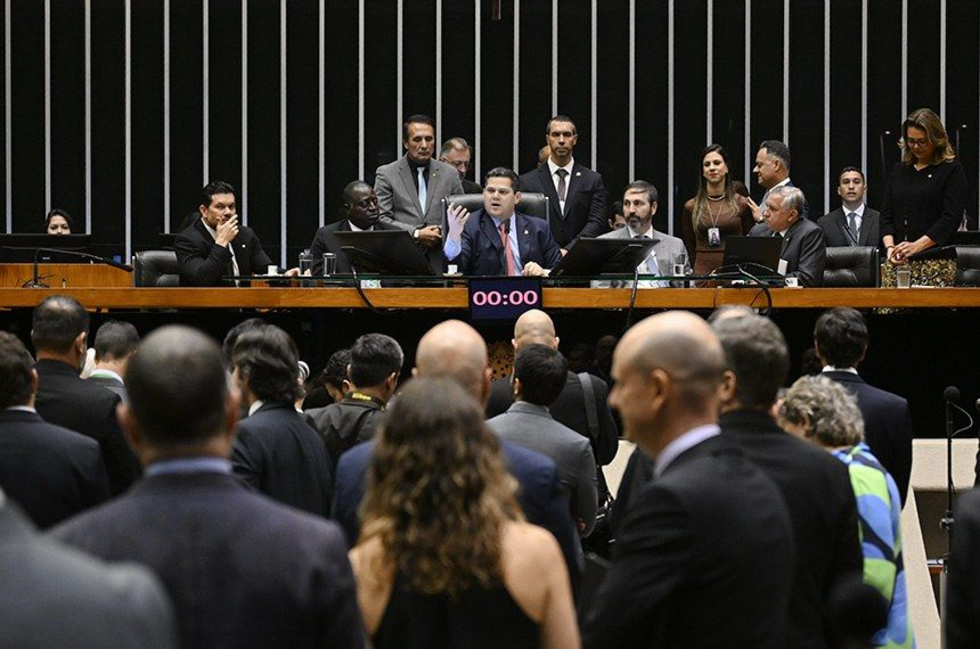 Projeto aprovado viabiliza isenção de IR a quem ganha até R$ 5 mil, caso proposta seja aprovada (Foto: Edilson Rodrigues/Agência Senado)