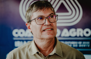 GUARCIABA DO NORTE-CE, BRASIL, 25-10-2025: Fábio Régis, de Albuquerque, fundador do Sítio Barreiras. .(Foto: Júlio Caesar/O Povo)