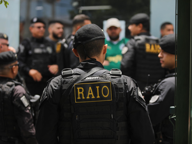 Equipes da Polícia Militar do Ceará (PMCE) foram acionadas para ocorrência que resultou em sete mortes em Canindé