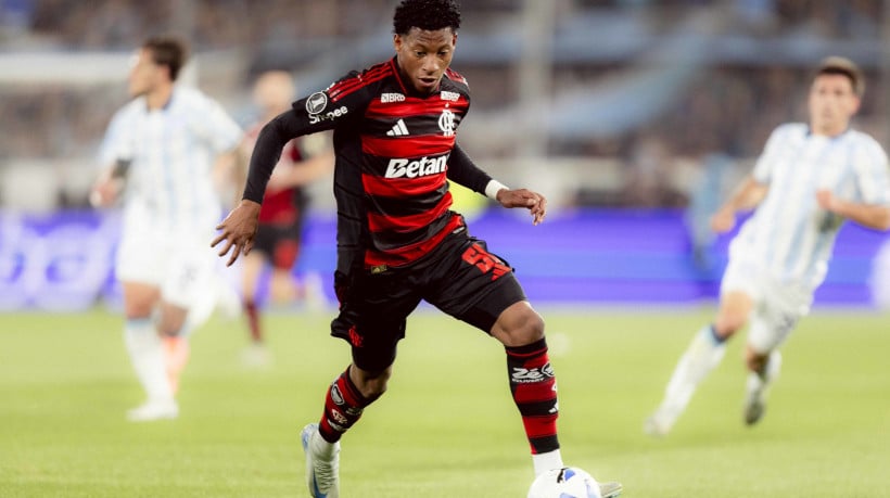 O Flamengo vai enfrenta o São Paulo pelo Campeonato Brasileiro