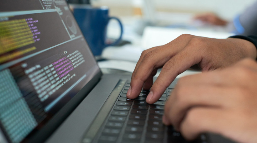 Curso 100% digital e gratuito ensina lógica de programação, criação de jogos e fundamentos de IA