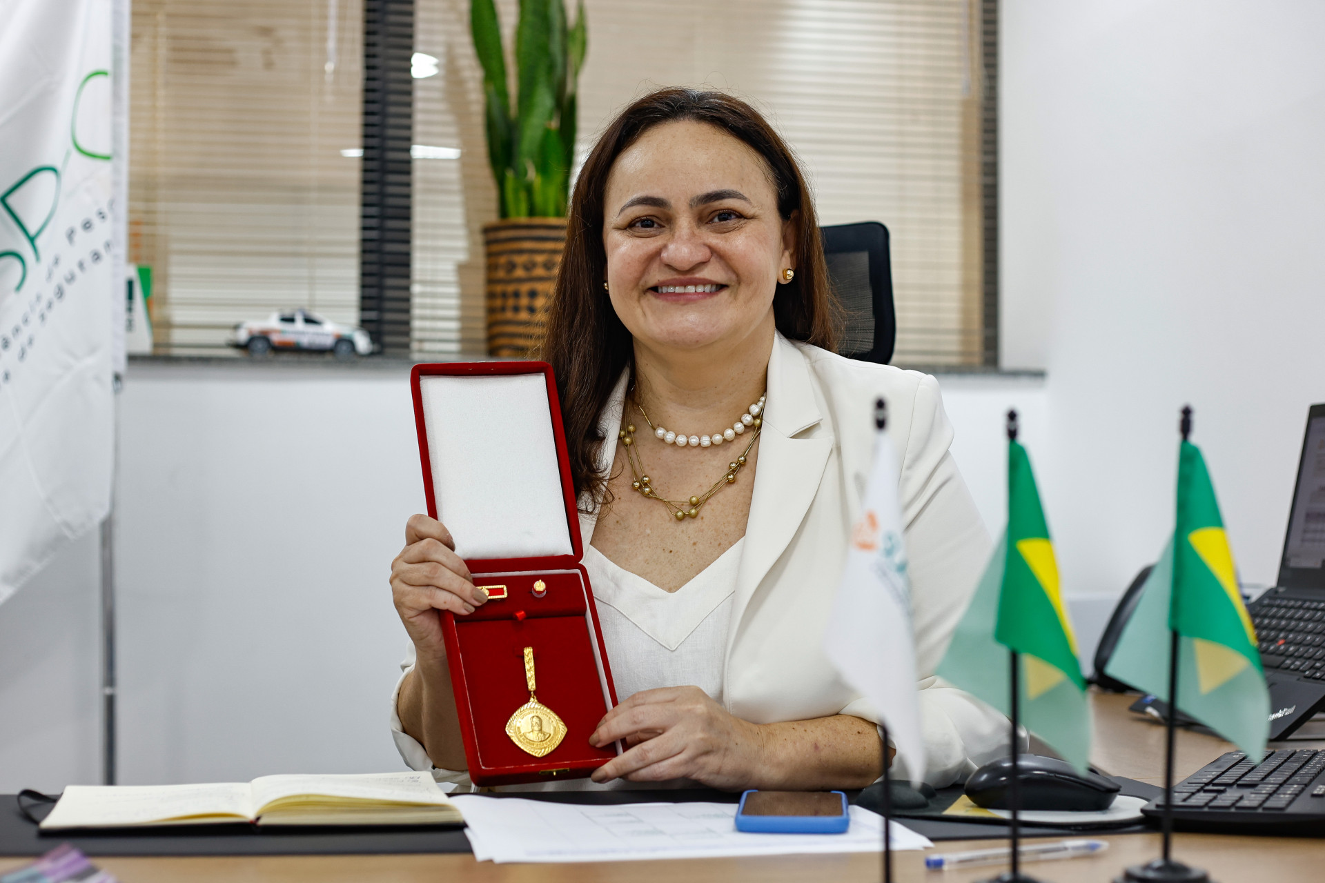 FORTALEZA, CEARÁ,  BRASIL- 31.10.2025: Juliana é superintendente da Supesp, assumiu o cargo em agosto recente, e é a primeira mulher a assumir o comando de uma vinculada da SSPDS.  O Foco da Aguanambi é esse. (Daniel Galber/Especial para O POVO) (Foto: Daniel Galber/Especial para O POVO)
