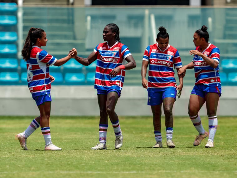 FORTALEZA-CE, BRASIL, 01-11-2025: Campeonato Cearense Feminino, Clássico Rainha, com vitória de 2 x 0 para o Fortaleza contra o Ceará. A partida aconteceu no Estádio Presidente Vargas. (Foto: Samuel Setubal/ O Povo)