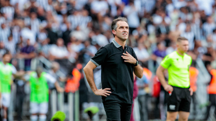 Veja como Léo Condé escalou o Ceará para o jogo diante do Flamengo, pela Série A.