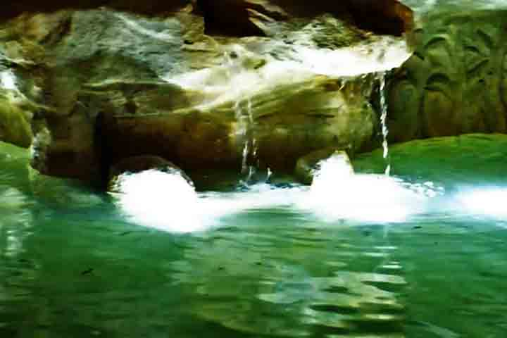 Nessa década, o então presidente da República Washington Luiz apelidou Serra Negra de “cidade da saúde”. 
