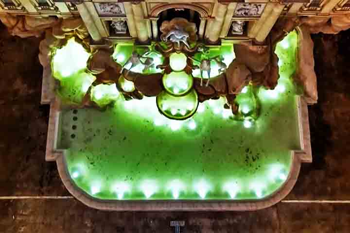 A obra teve um custo de R$ 1,6 milhão e levou pouco mais de um ano para ficar pronta. Ocupando uma área de 370 m², a estrutura tem 11 metros de altura e 20,7 metros de largura. 

