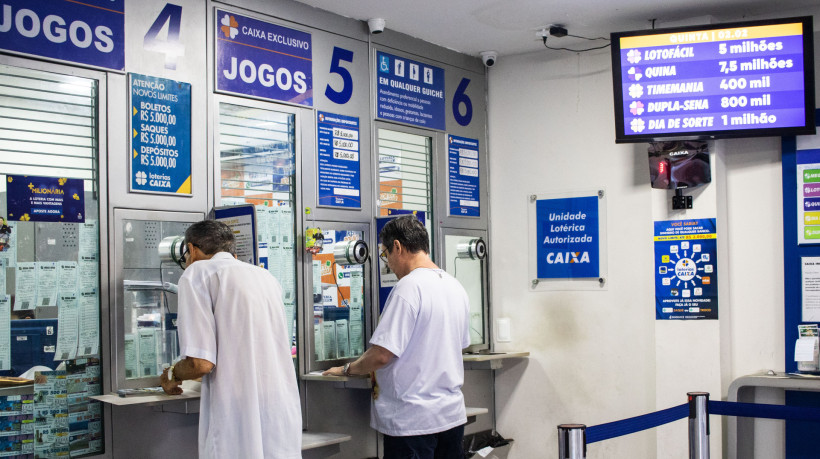 A liminar determina a interrupção das operações já em funcionamento, a suspensão de contratos em execução e o bloqueio de licitações em curso