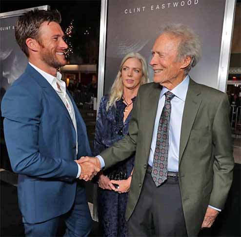 Scott Eastwood é um ator e modelo americano, filho do renomado ator e cineasta Clint Eastwood. Ele já atuou em filmes como A Conquista da Honra, Um Crime Americano, Gran Torino, Velozes e Furiosos 8, Invictus, O Imposto, Curvas da Vida e Corações de Ferro.
