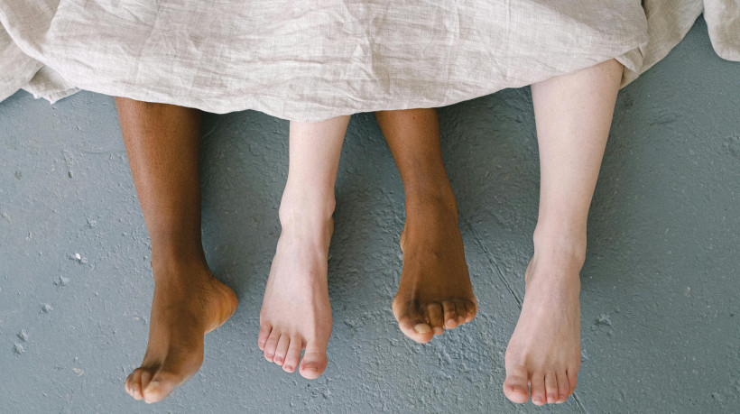 Estudo com mais de 15 mil pessoas sugere que a frequência sexual pode funcionar como um 