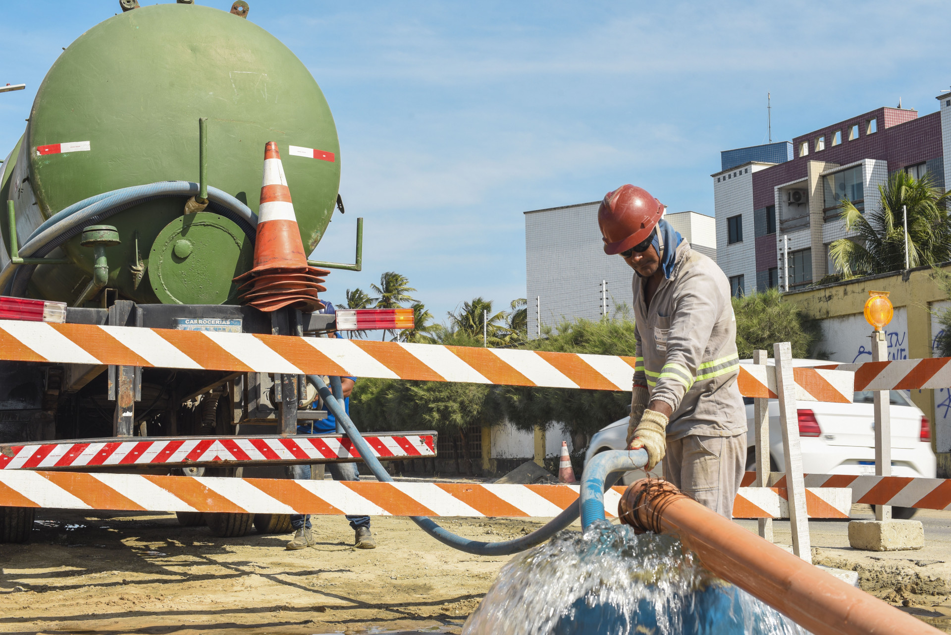 Segundo a Cagece, com as novas obras, cerca de 60% da população rural do Ceará terá água potável (Foto:  Luis Fernandes/Cagece/Divulgação )