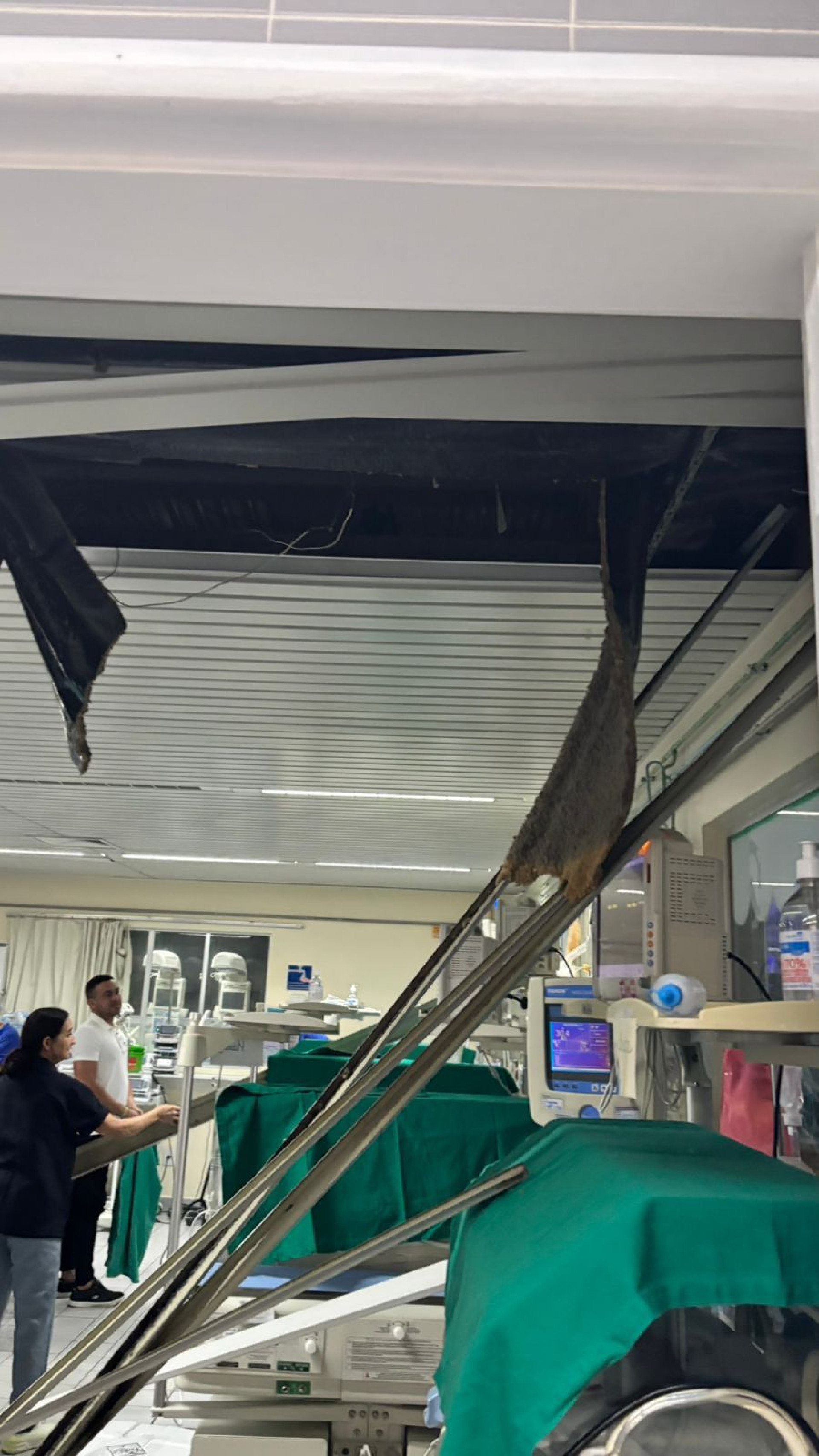 No momento do incidente, equipes realizavam atendimentos, mas, segundo a Empresa Brasileira de Serviços Hospitalares (Ebserh), não houve feridos nem prejuízo assistencial.