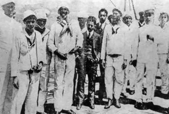 João Cândido Felisberto nasceu, em 24 de junho de 1880, em Encruzilhada, no Rio Grande do Sul, na fazenda Coxilha Bonita, que ficava no vilarejo Dom Feliciano. Ele era filho de escravizados (João Felisberto e Inácia Cândido Felisberto). 