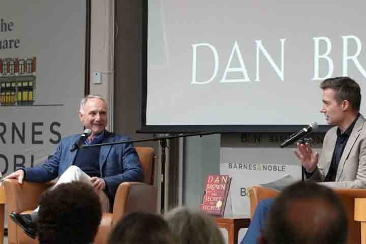 A obra chegou às livrarias no dia 9 de setembro de 2025, em um lançamento simultâneo em 16 idiomas, e marca o retorno do autor após oito anos de intervalo desde sua última publicação, “Origem”.
