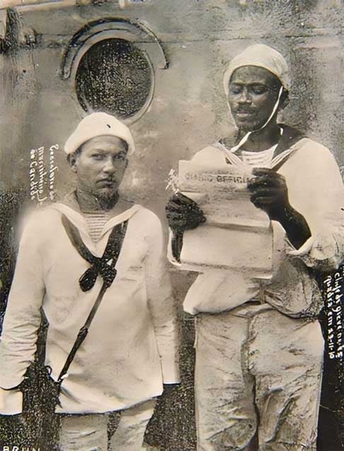 Diante disso, pediu ao então presidente Nilo Peçanha (1867-1924), o fim da chibata, que era utilizada como castigo dentro da Marinha brasileira. O ato havia sido abolido em um dos primeiros atos do regime republicano, em 1889, assinado pelo presidente marechal Deodoro da Fonseca. Porém, seguia acontecendo internamente.