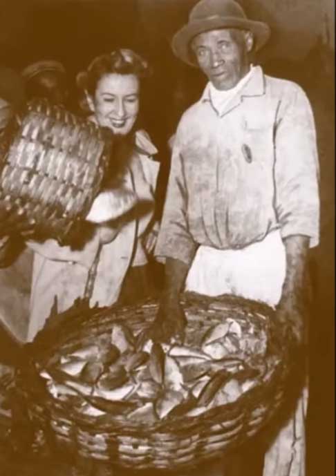 João também teve um abalo profundo em sua vida pessoal. Sua segunda esposa (1928) cometeu suicídio.