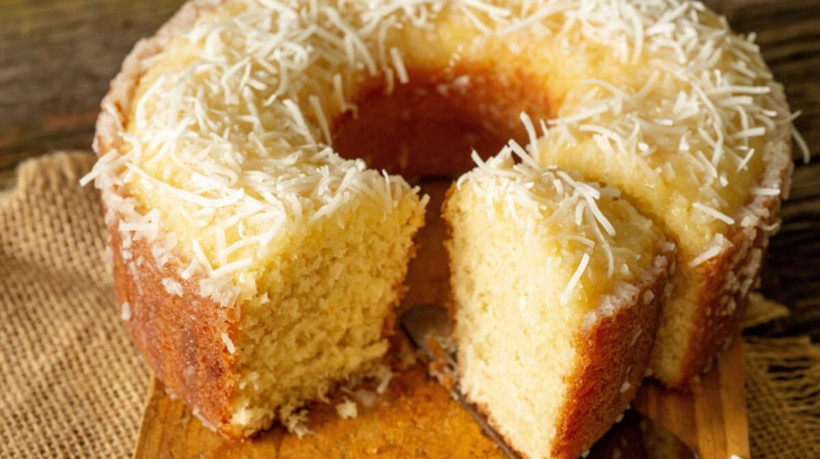 Bolo de liquidificador: 4 receitas práticas e saborosas para o café da manhã