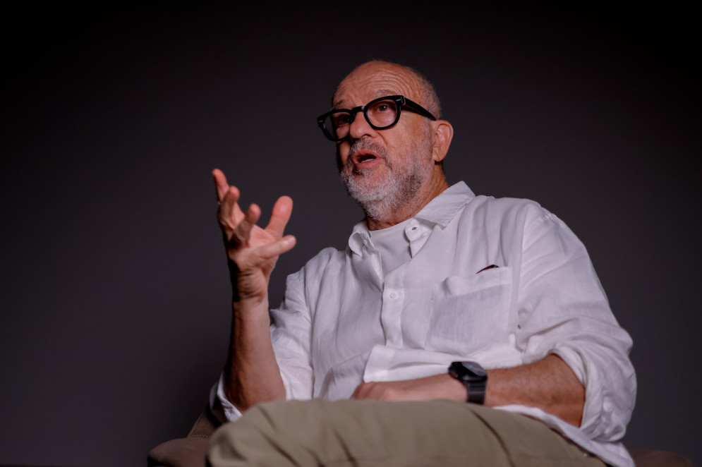 'Vejo que o conteúdo da revista e todo o seu entorno eram constrangedores, mas o meu trabalho, não. Cada foto daquelas, como as da Maitê Proença na Itália, conta uma história'(Foto: AURÉLIO ALVES)