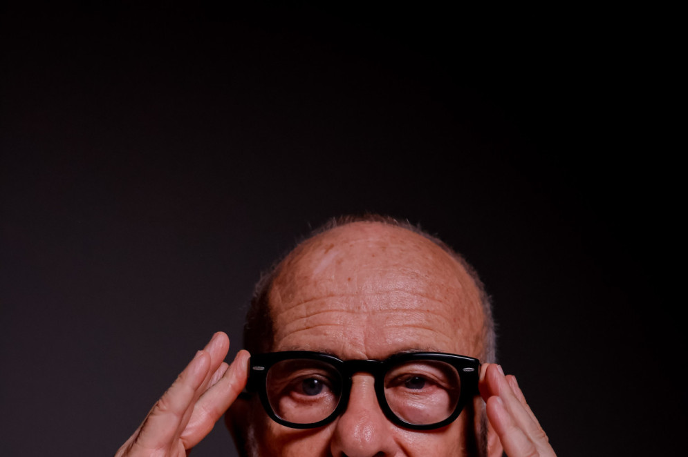 FORTALEZA, CE, BRASIL, 18-10-2025: Bob Wolfenson, Fotografo. entrevista para Paginas Azuis, Sofia Herrero, reporter Vida & Arte. (Foto:Aurelio Alves / Jornal O POVO) (Foto: AURÉLIO ALVES)