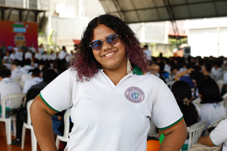 Elenita Alves, 17, da Escola Presidente Castelo Branco